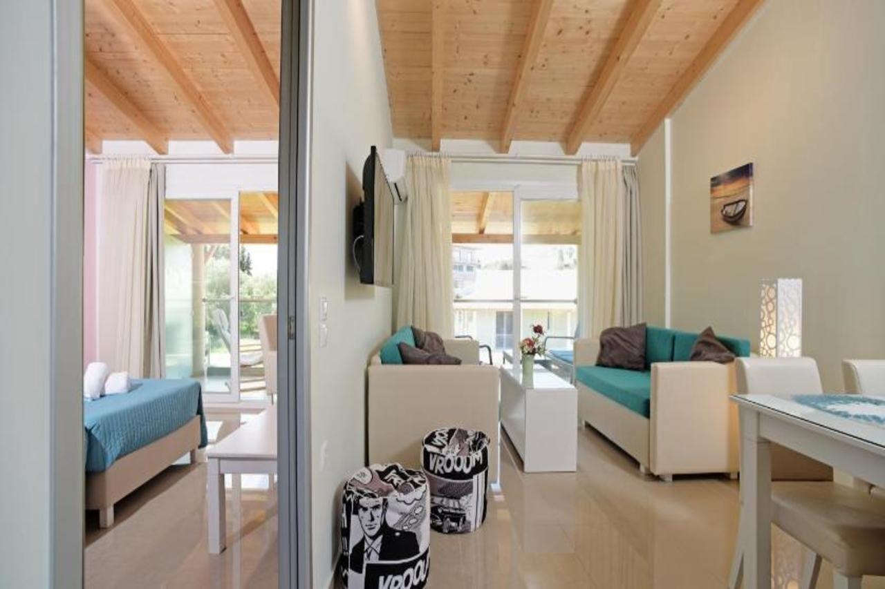 Palapart Gikas Suites And Studios جوفيا المظهر الخارجي الصورة