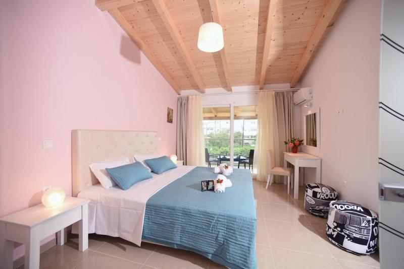 Palapart Gikas Suites And Studios جوفيا المظهر الخارجي الصورة