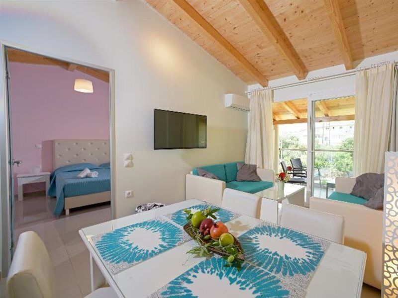 Palapart Gikas Suites And Studios جوفيا المظهر الخارجي الصورة